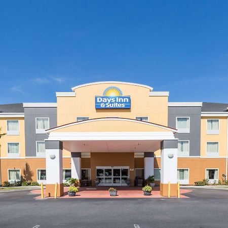 Days Inn & Suites By Wyndham Savannah North I-95 Port Wentworth Dış mekan fotoğraf