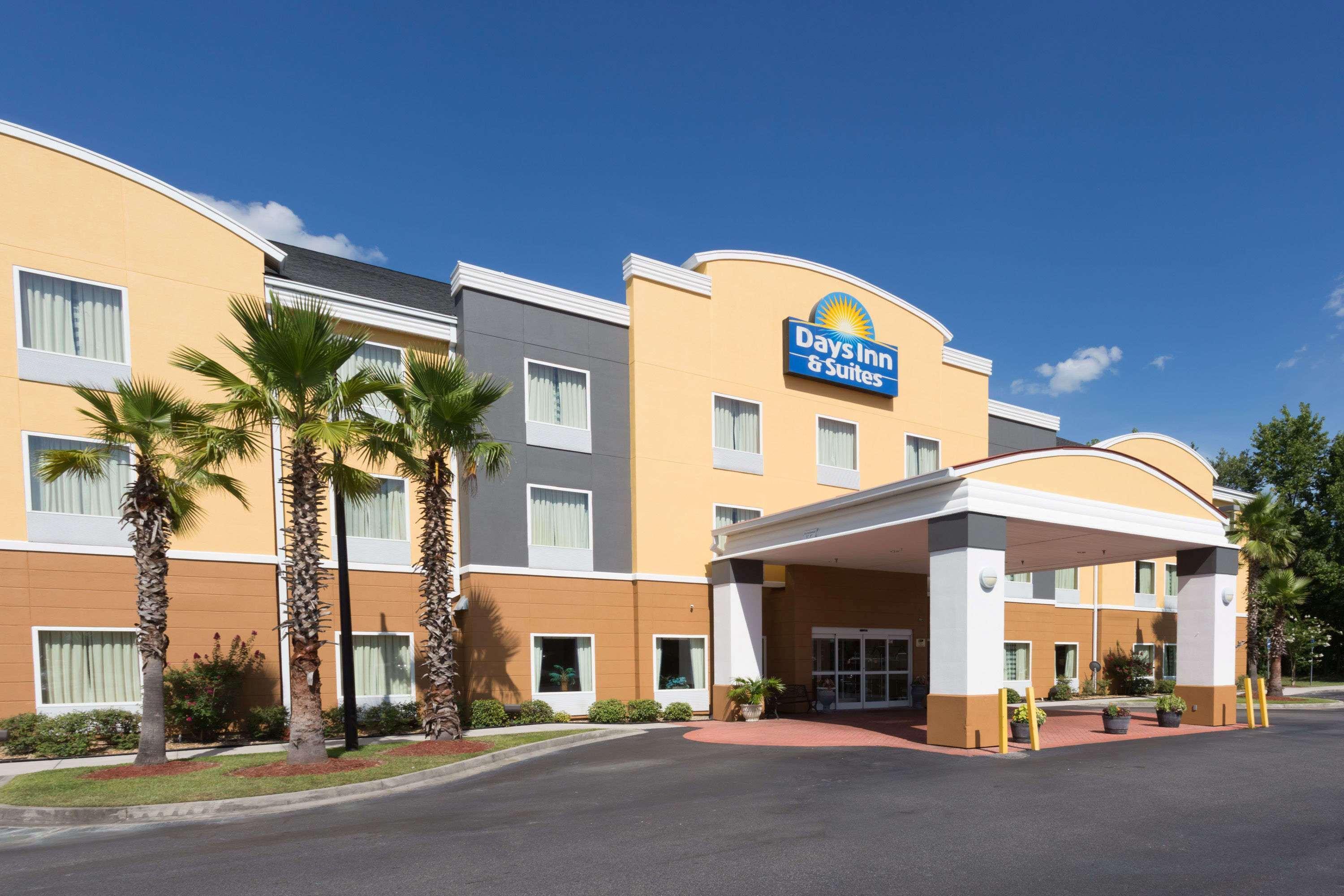 Days Inn & Suites By Wyndham Savannah North I-95 Port Wentworth Dış mekan fotoğraf